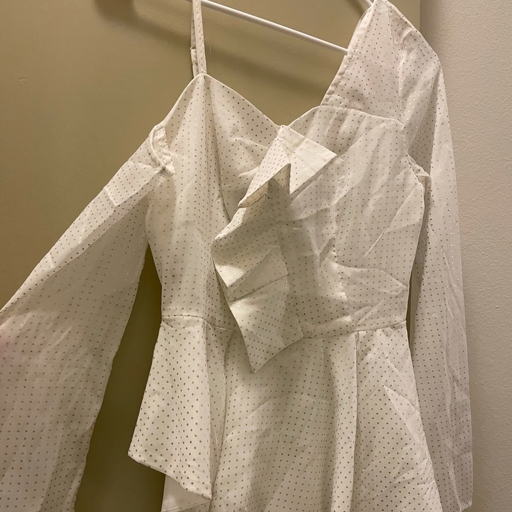 BRAND NEW Cold shoulder and asymmetric top